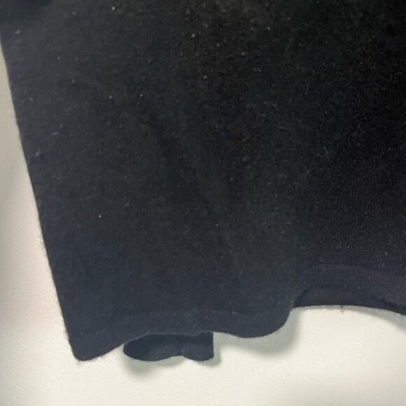 Aqua Cashmere Women’s Black Cold Shoulder Sweater – Size L - Picture 3 of 10